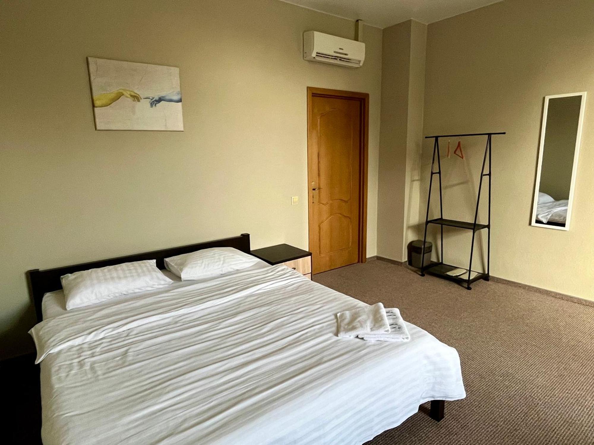 קייב 4Room Hostel חדר תמונה